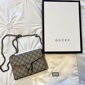 GUCCI Dionysus GG Supreme Chain Wallet